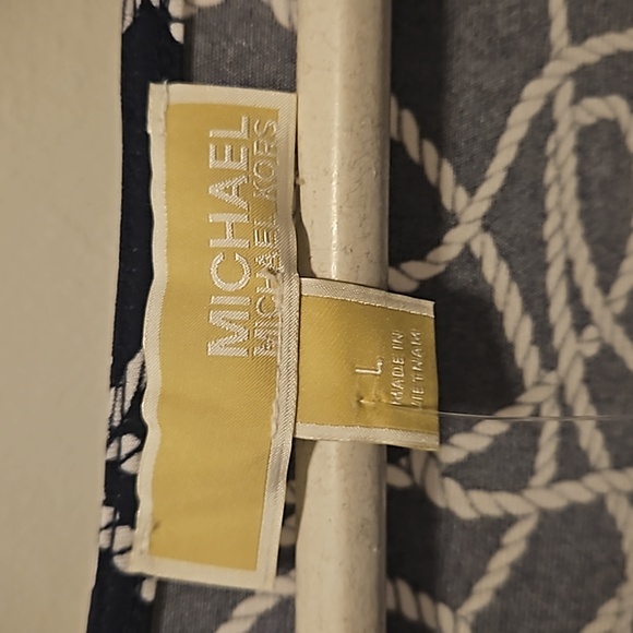 Micheal kors women's short sleeve top - Picture 2 of 4